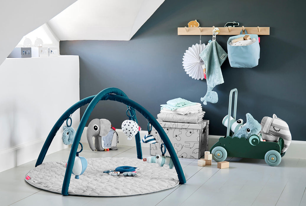 Done By Deer Babygym med aktiviteter Lekmatta Deer Friends Blå