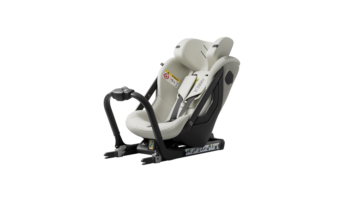 Axkid One 3  Bilbarnstol Beachgrass Beige